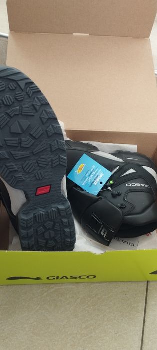 Обувки (боти) Нови