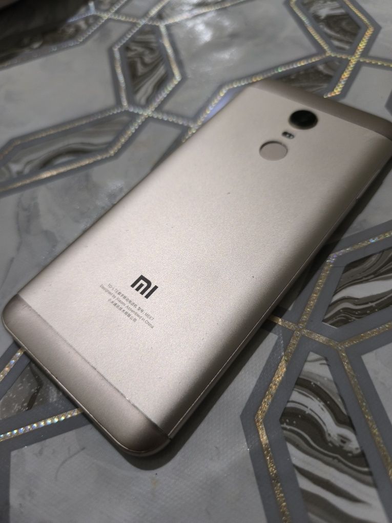 Redmi 5 plus ishlalashi zor