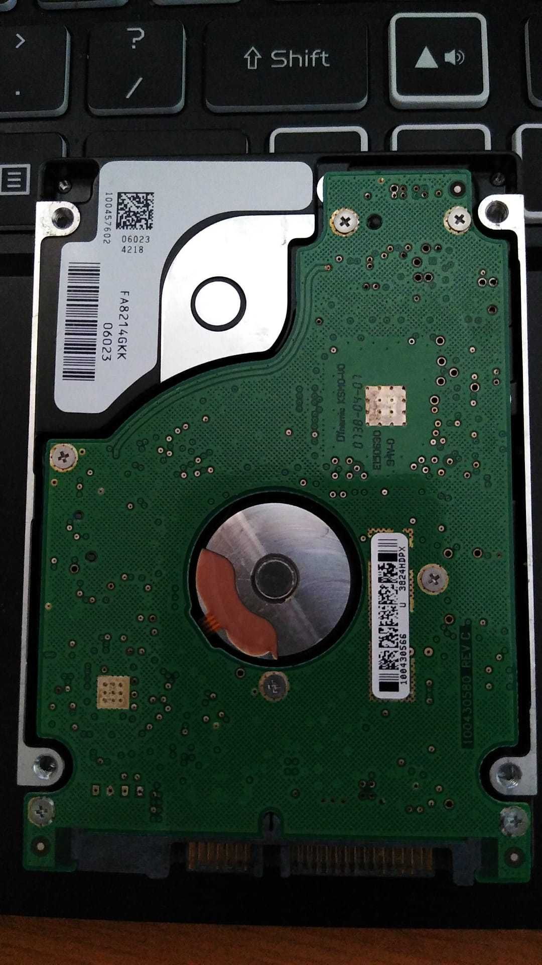Vand hdd laptop seagate momentus 7200 rpm, 200Gb