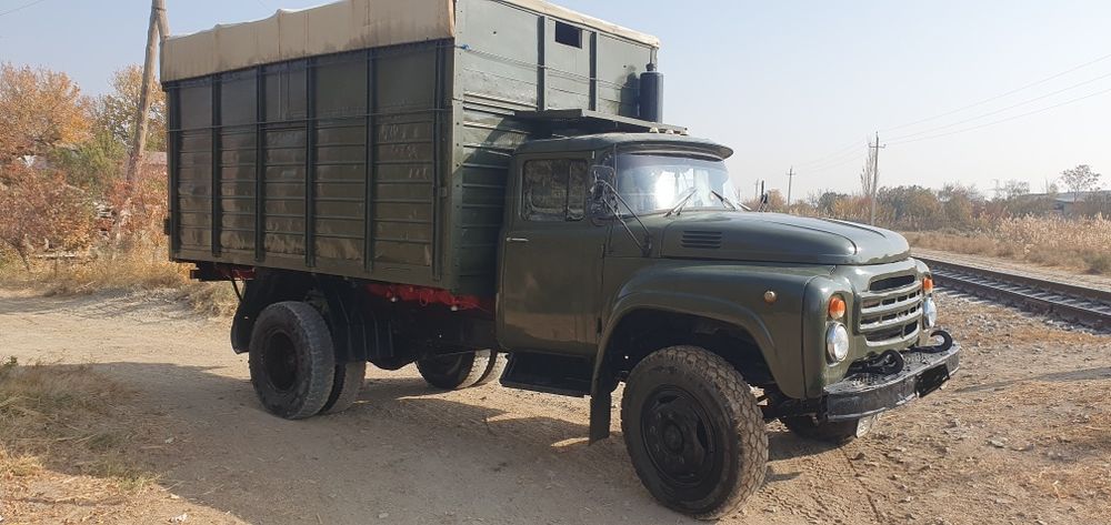 Зил 130 сотилади