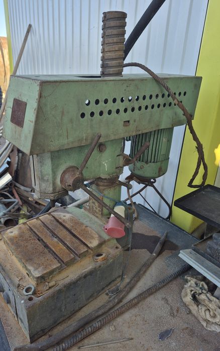 Продам сверлильный станок СССР 380