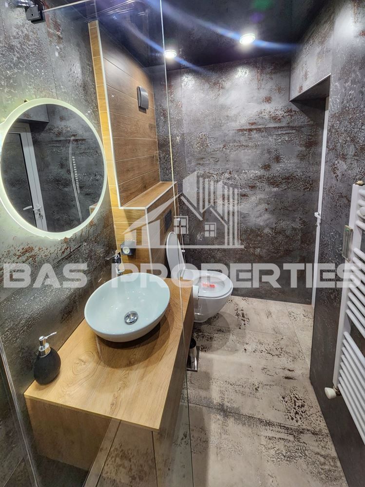 Дава се под наем Тристаен апартамент в София, Център - 90 кв.м за 1575 € - Снимка #10