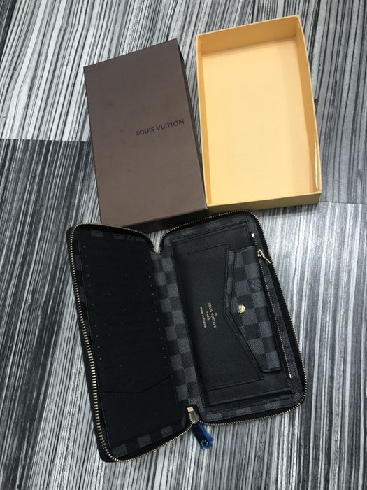 Portofel Louis Vuitton / calitate superioara / poze reale:cutie Lv