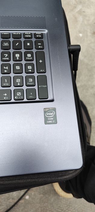 Laptop MSI Gaming Series Procesor i7,16 GB RAM 1 Tera Hard Disk