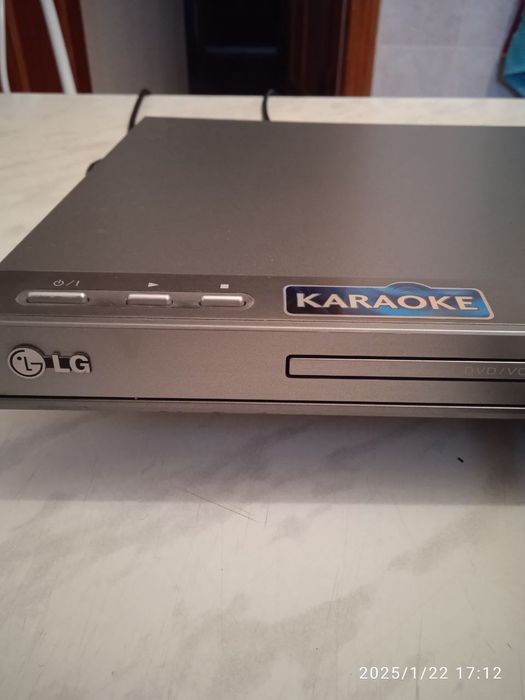 DVD караоке LG, пульт, кабель, без микрофона