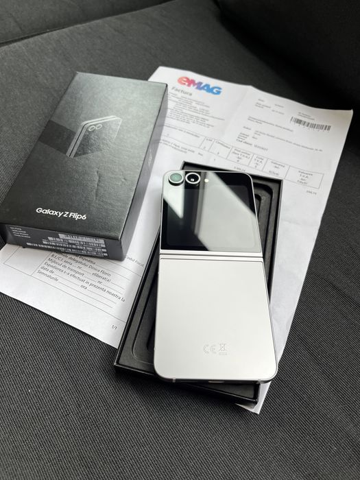 Samsung FLIP 6 256GB 12GB RAM Silver Garantie 09.11.2026