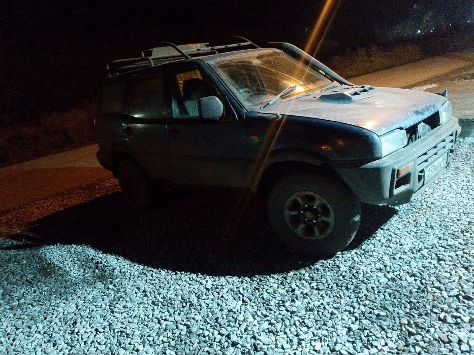 Продам нисан мистрал