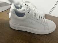 Adidași Valentino