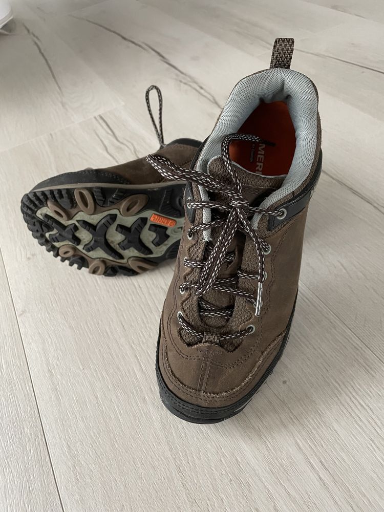 Ghete de piele Merrell  mărimea 36