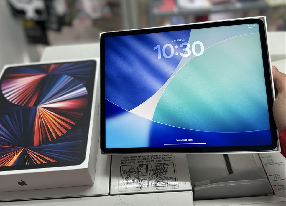 iPad Pro 12.9 M1 5th Gen 256GB Wi-Fi