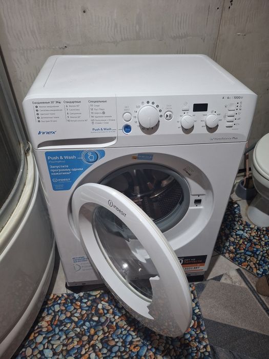Срочно стиральная машина indesit 6кг