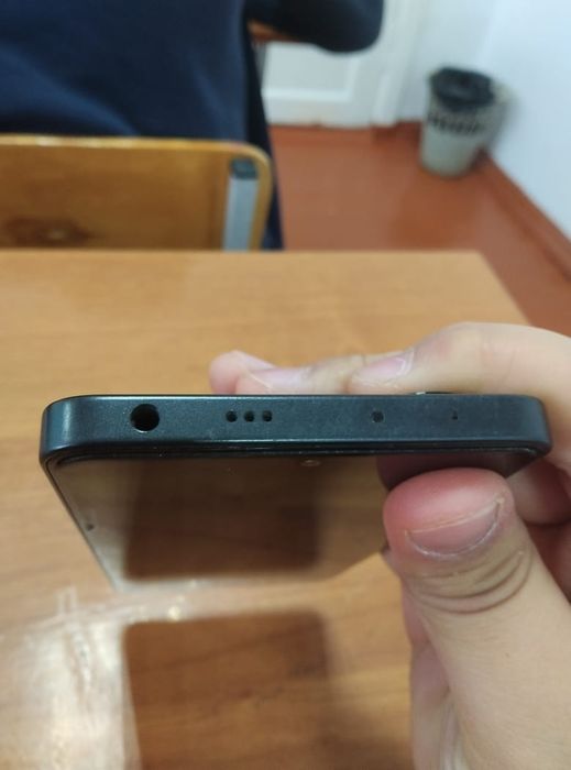 Продаю redmi note 13
