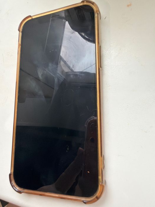 Продам айфон 12 с коробкой