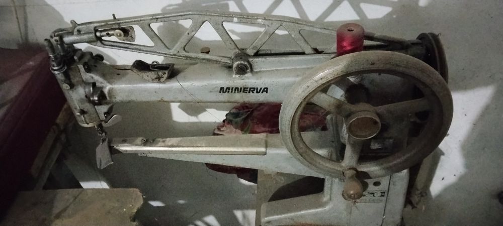 Швейная обувная машинка Минерва