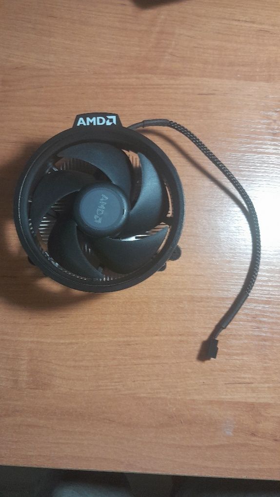Боксовый кулер amd