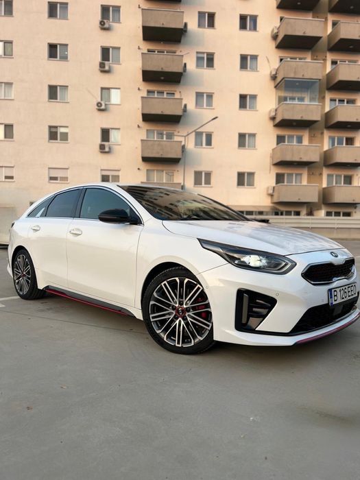 Kia Proceed GT - 204 HP - Deluxe White