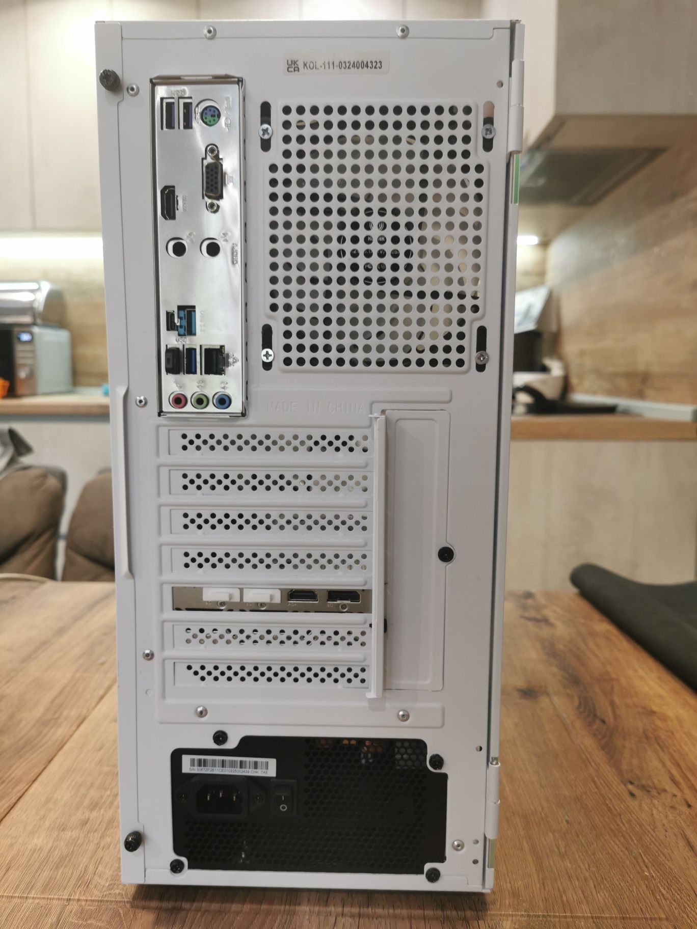 Нов геймърски компютър R7 5700X, 2x16RAM, RX7600