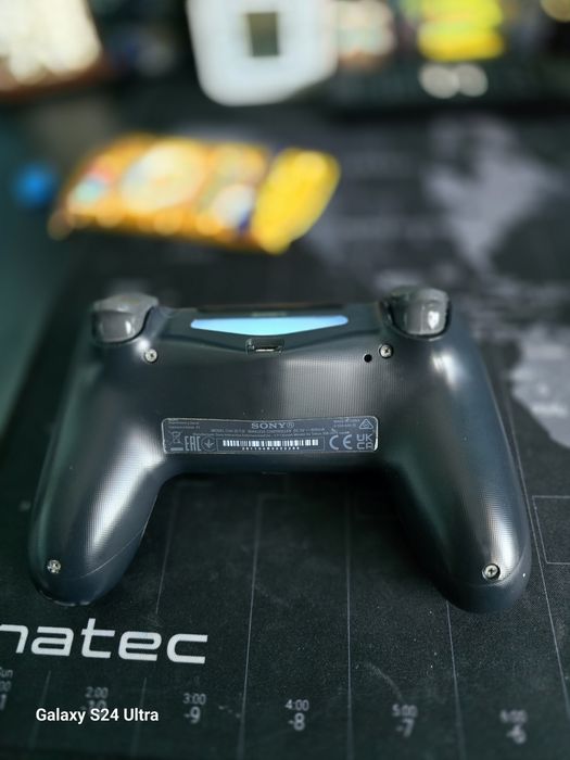 PS4 PRO+ 3 Оригинални джойстика(1TB)