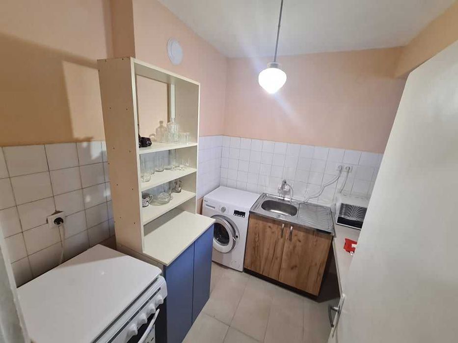 Дава се под наем Двустаен апартамент в Бургас, Лазур - 65 кв.м за 178.5 € - Снимка #3