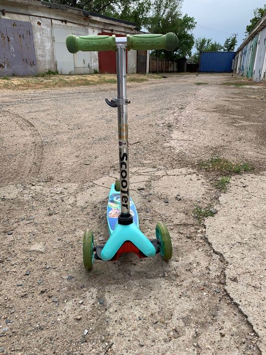 Детский самокат.