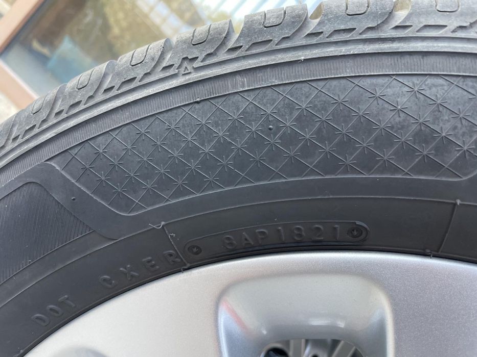 Гуми 215/60 R 17
