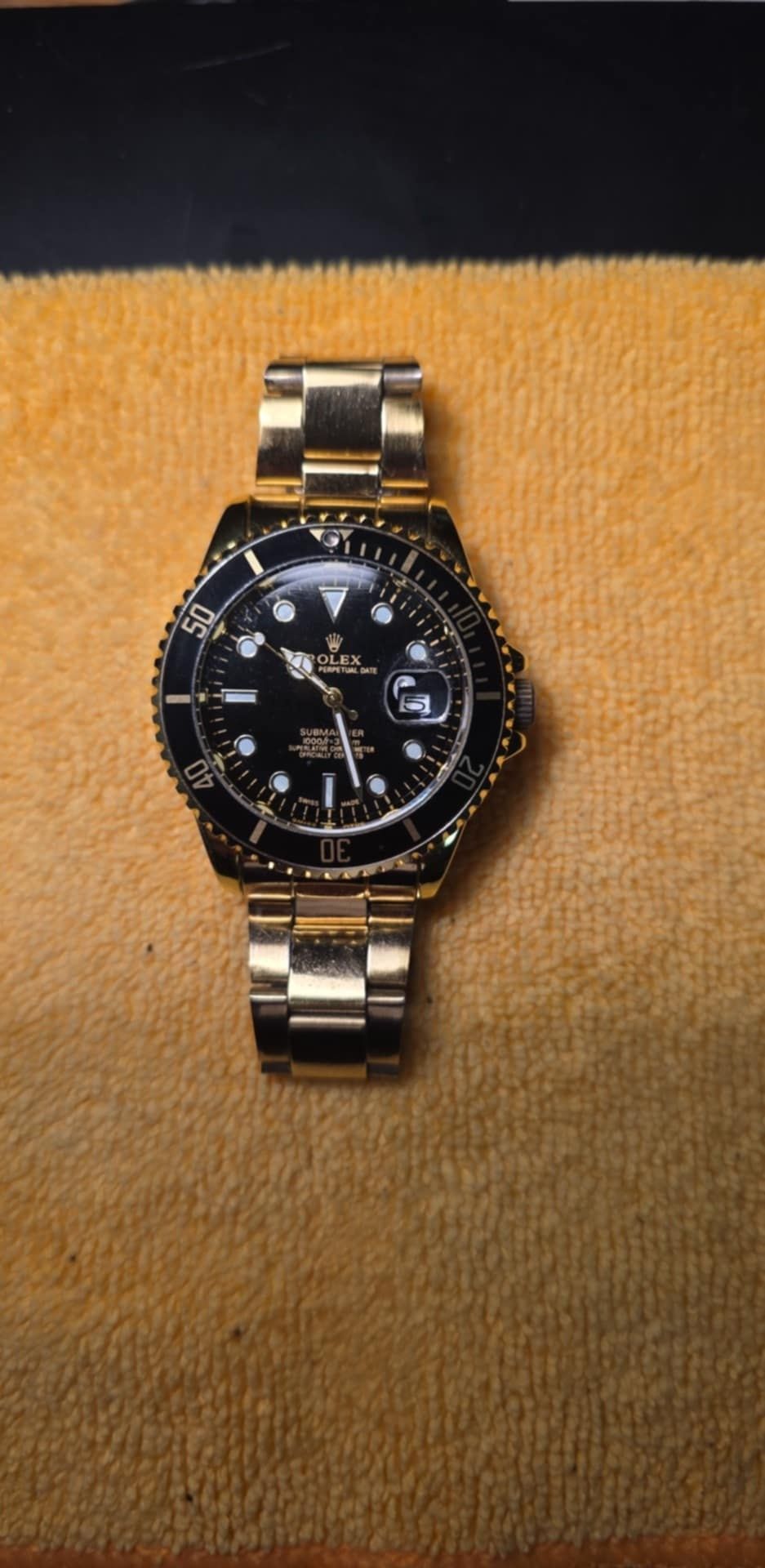 Vând Rolex Submariner