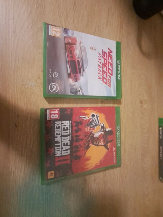 Model:Xbox one s,capacitate:500gb