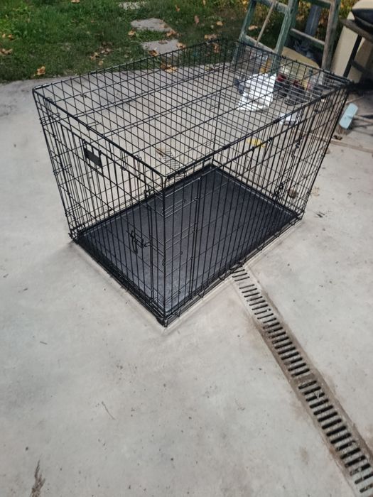 Голяма клетка за куче