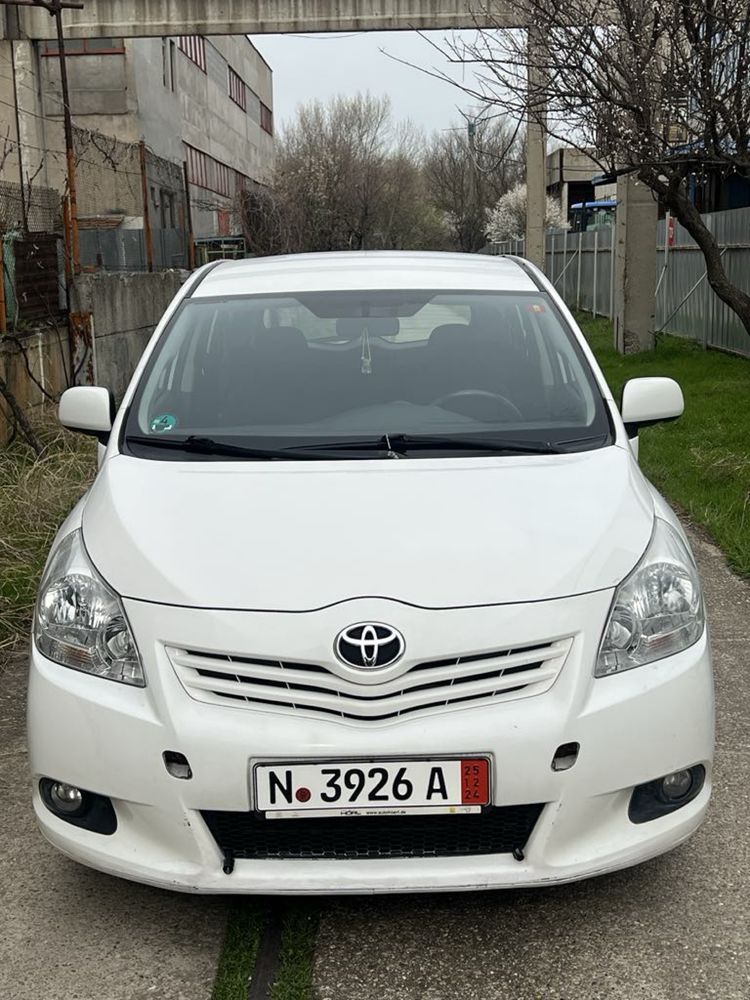 Toyota Verso 2.2