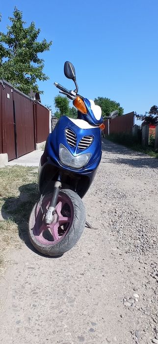 Vând scuter 125cc