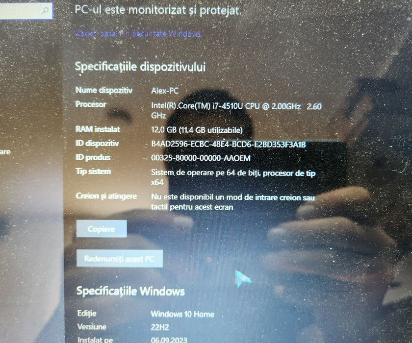 Asus r752l in stare buna