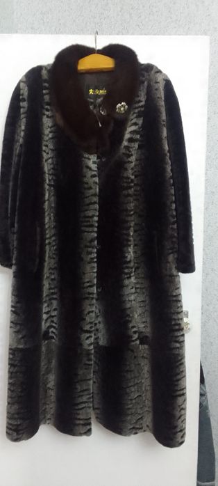 Шуба цигейковая с норкой