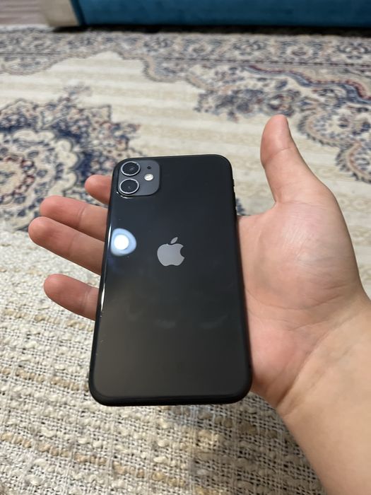 Продам айфон 11 не работает