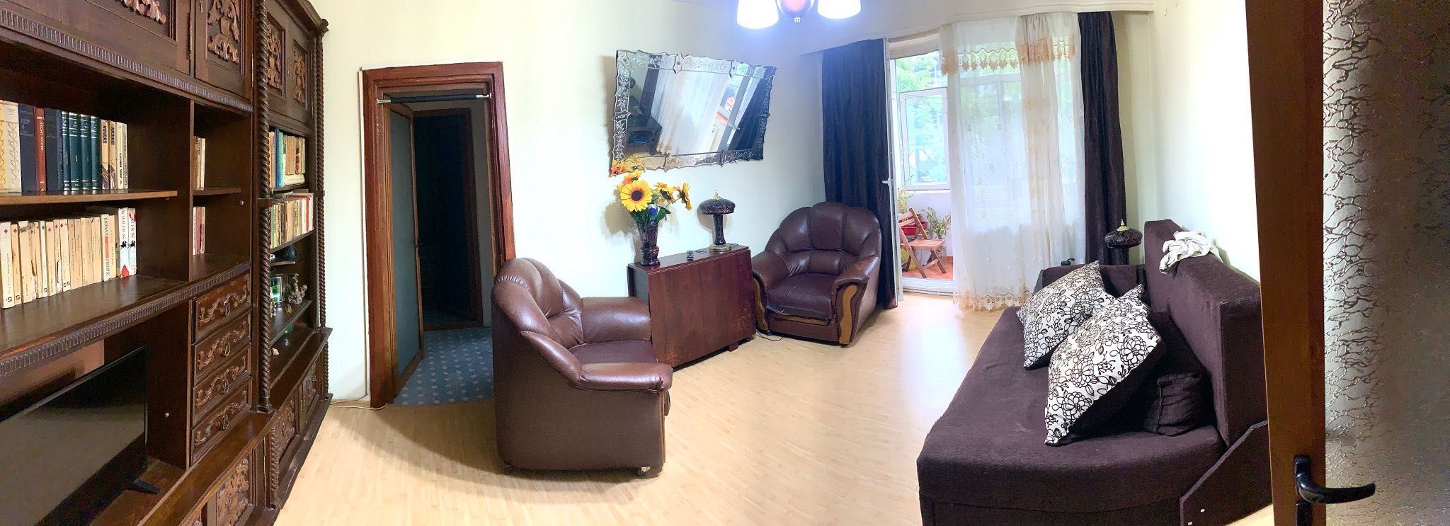 Apartament ultra central, Vacanța , bloc solid din cărămidă