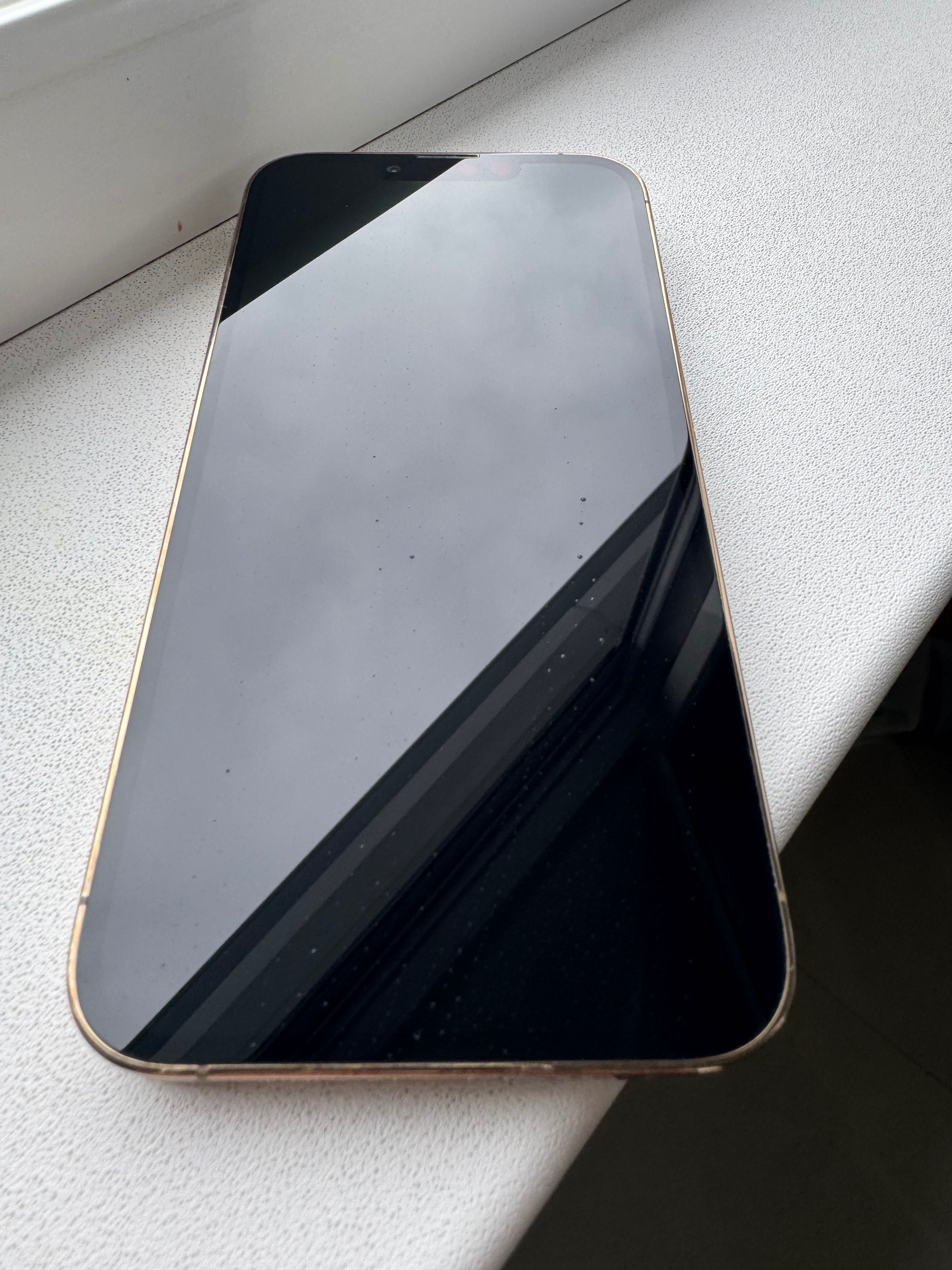 iPhone 13 pro gold 128 gb перфектен