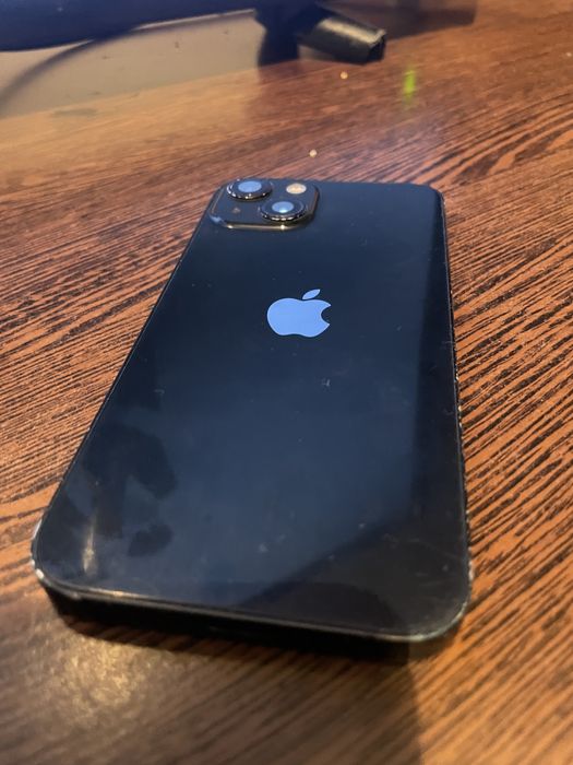 Vand iphone 13..