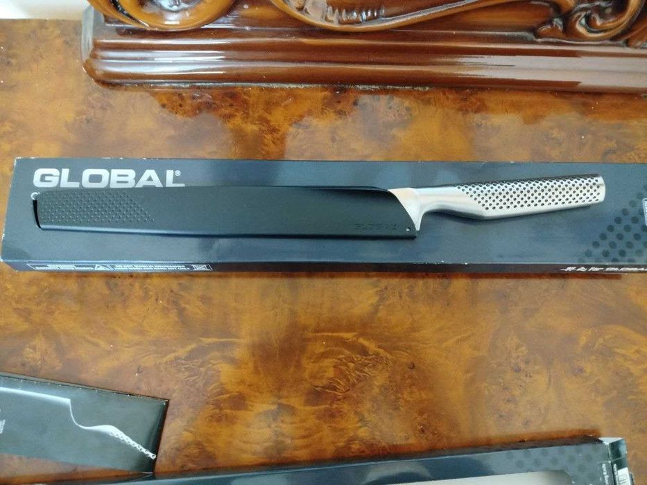 Продам набор: нож Global+точильный камень V-SANE (покупал в Польше)
