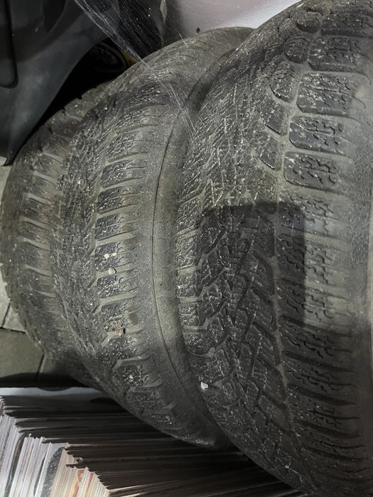 Roti de iarna Dunlop cu jante de fier 195/65/R15