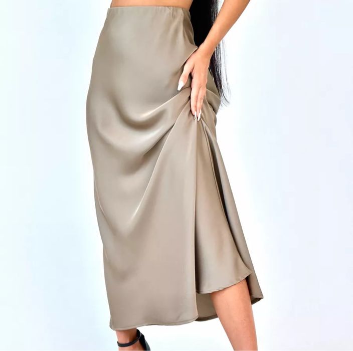 Юбка атласовая длинная