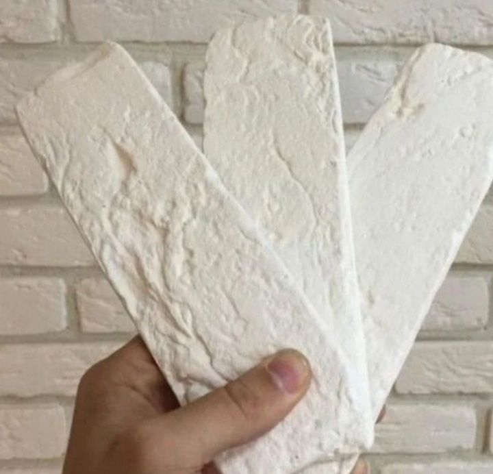 Үйдің ішкі қабырғасына арналған гипсті кірпіштер. Ұзындығы 24см, ені 6