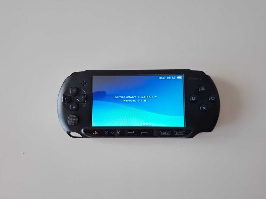 Конзола Sony PSP Street Playstation Portable - Качени игри