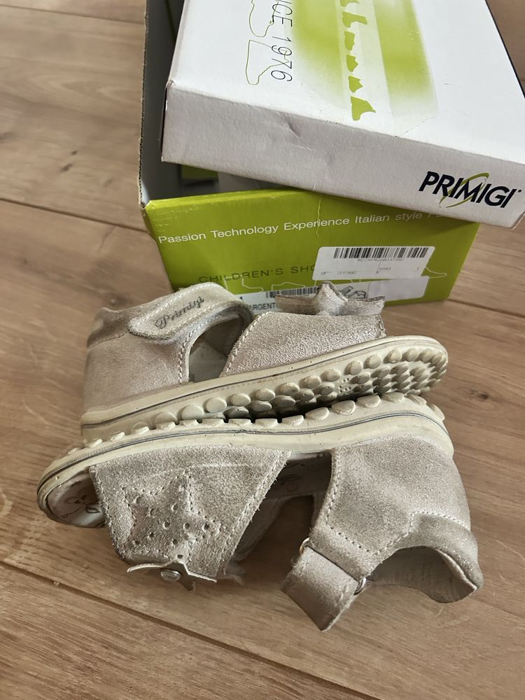 Детски сандали Primigi