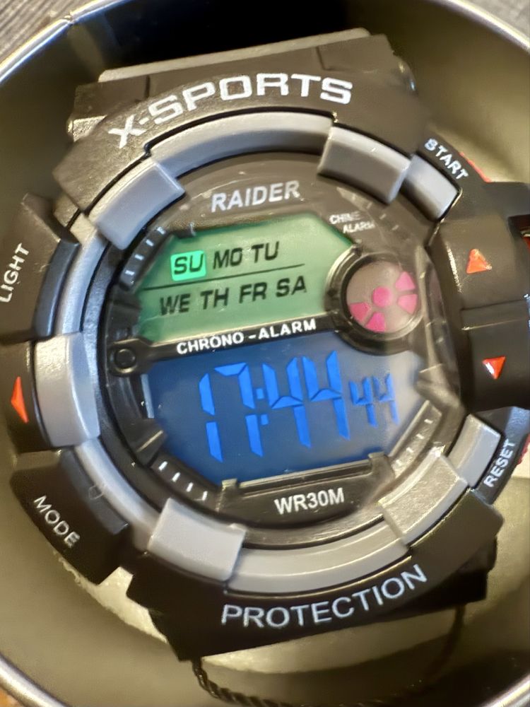 Часовник спортен - Raider
