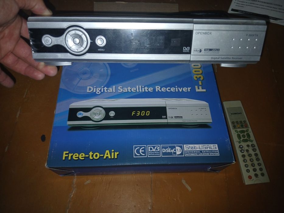 Тюнер в хорошем состоянии