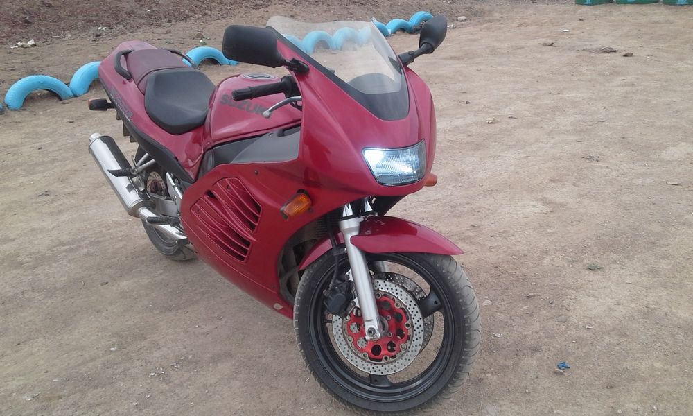 Продам спорт-турист Сузуки RF 400