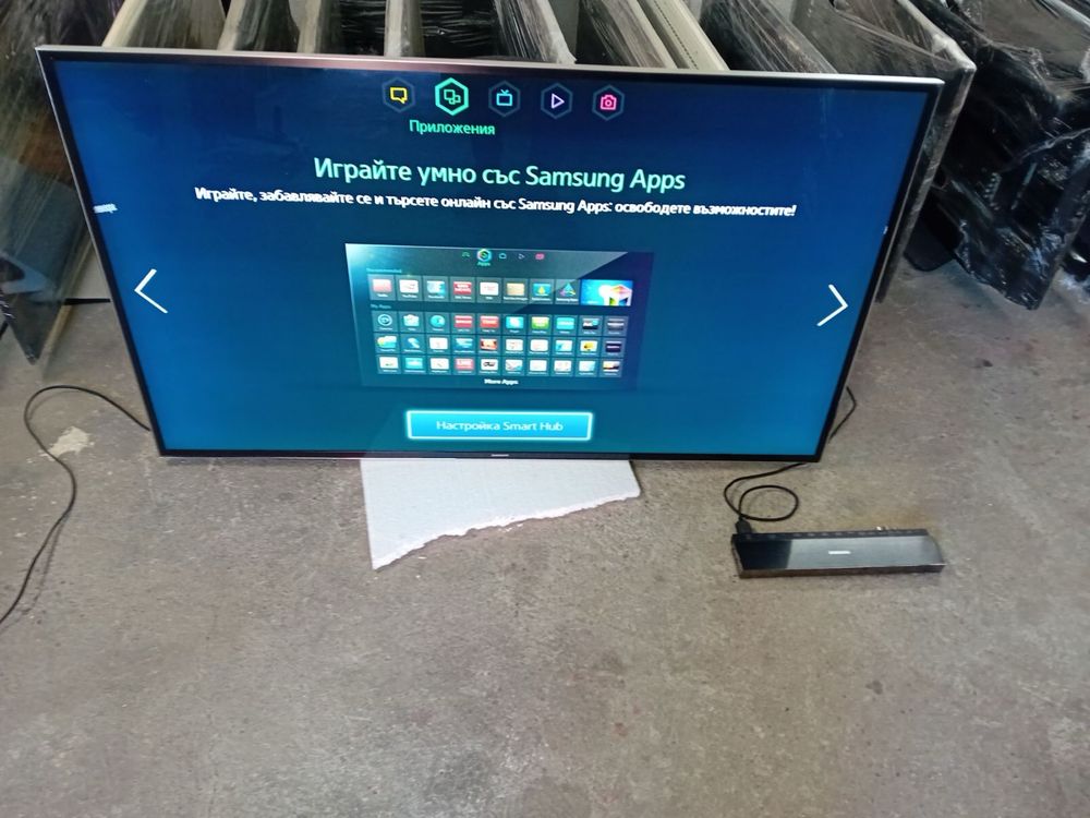 Телевизор Samsung Smart 4K 55 инча без стоика