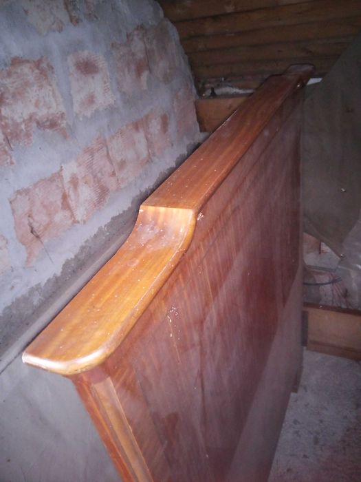 Vand mobila antica si cuier hol cu oglinda.