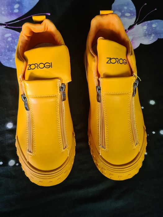 Pantofi sport  mărimea 41.