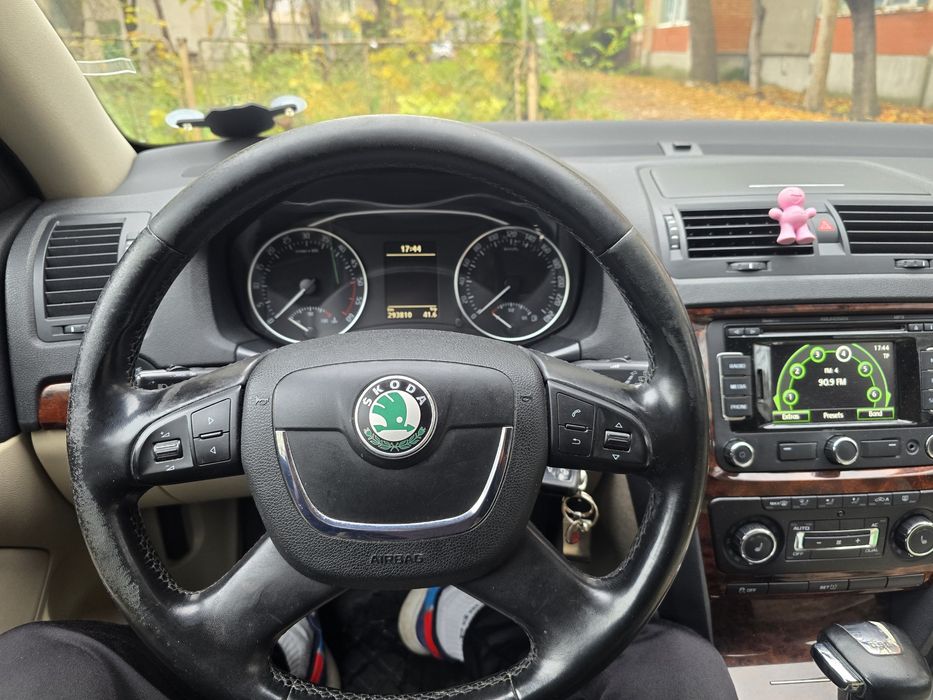 Vand skoda 2011 facelift pret negociabil