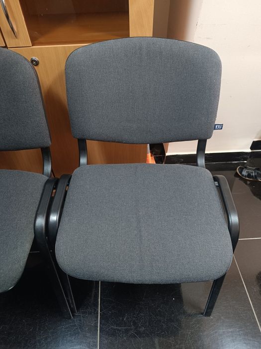 Стулья офисные б/у